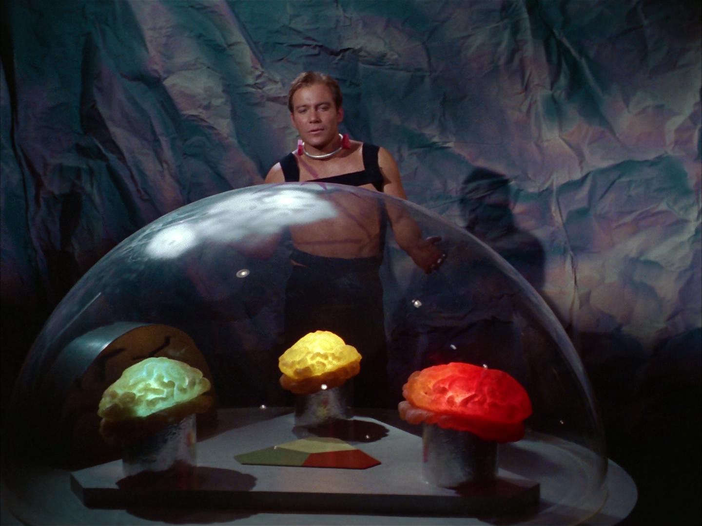 ariane179254_StarTrek_2x16_TheGamestersOfTriskelion_2759.jpg
