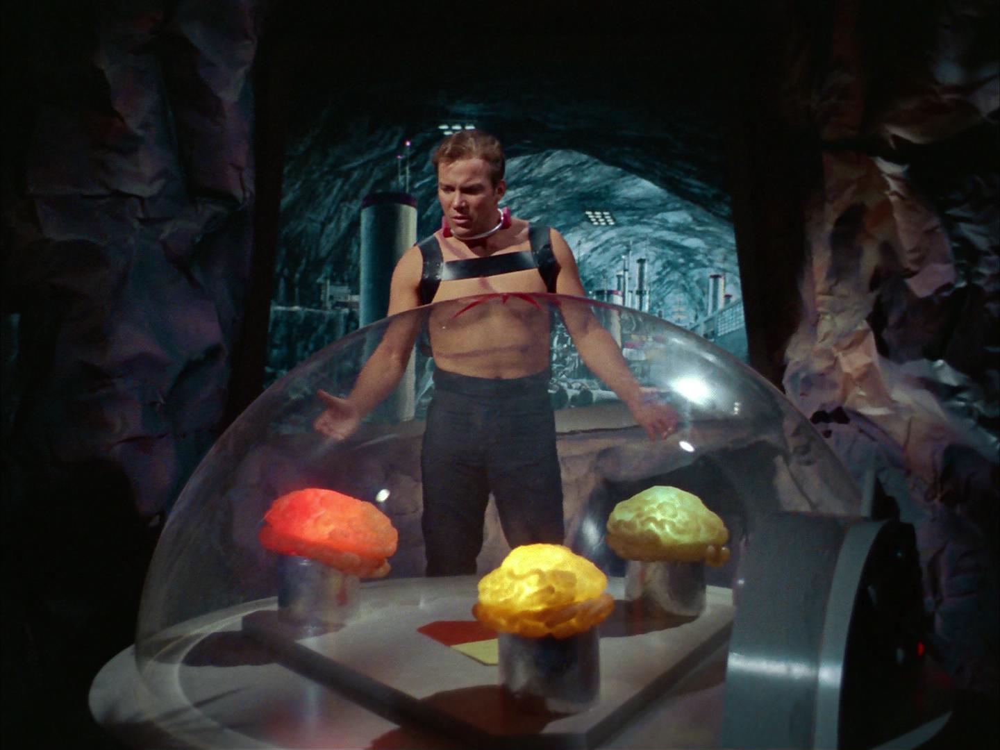 ariane179254_StarTrek_2x16_TheGamestersOfTriskelion_2852.jpg