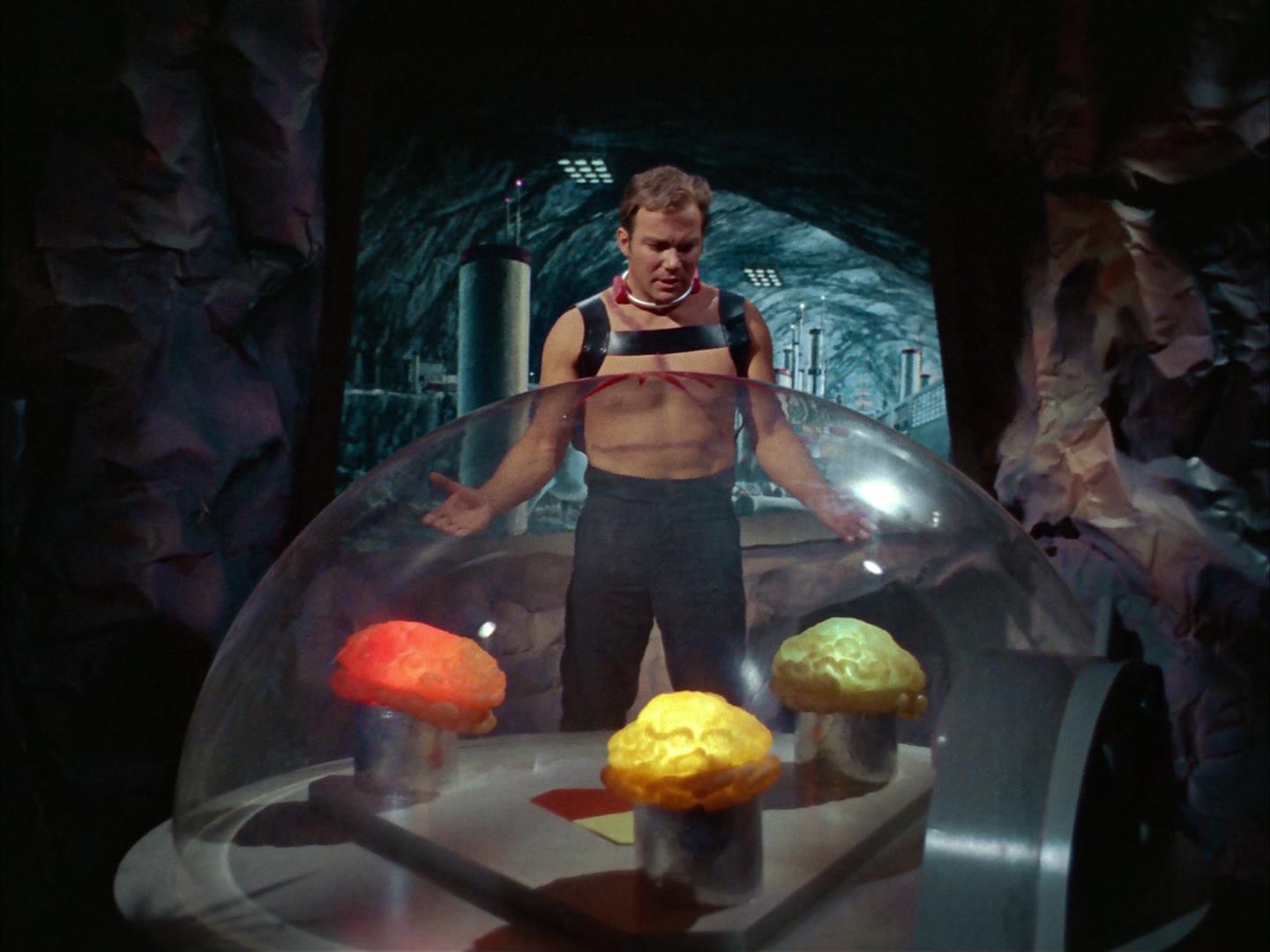 ariane179254_StarTrek_2x16_TheGamestersOfTriskelion_2853.jpg