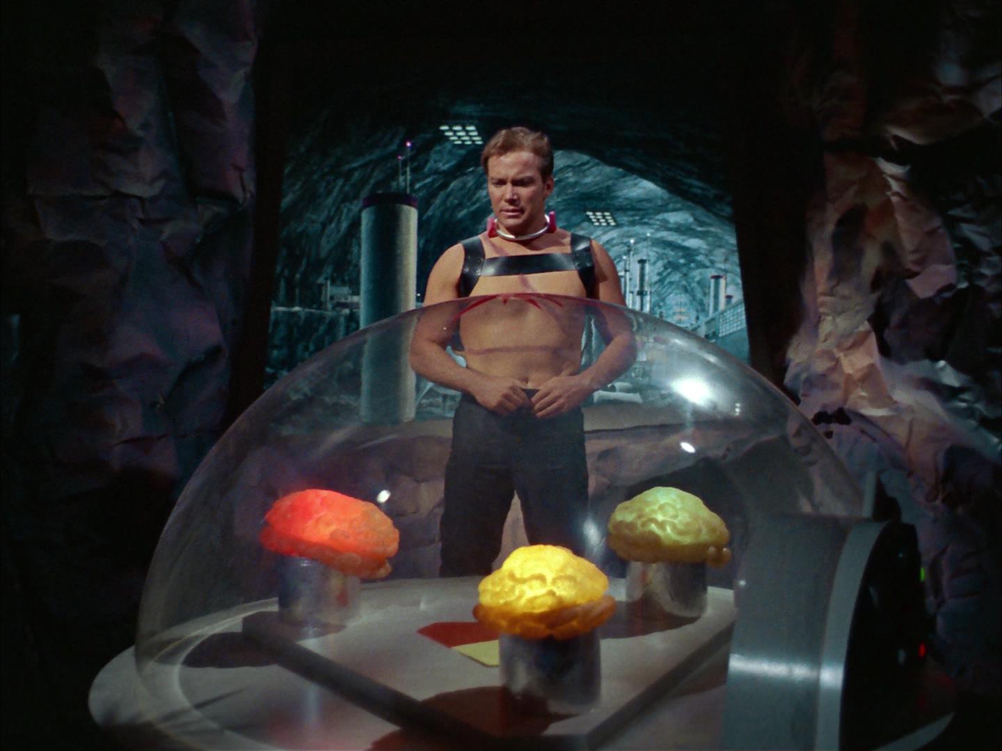 ariane179254_StarTrek_2x16_TheGamestersOfTriskelion_2867.jpg