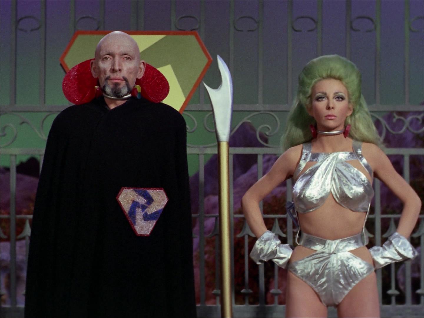 ariane179254_StarTrek_2x16_TheGamestersOfTriskelion_2925.jpg