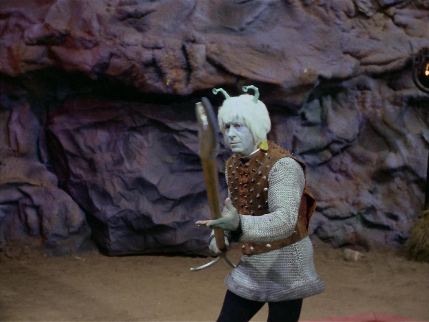 ariane179254_StarTrek_2x16_TheGamestersOfTriskelion_2971.jpg