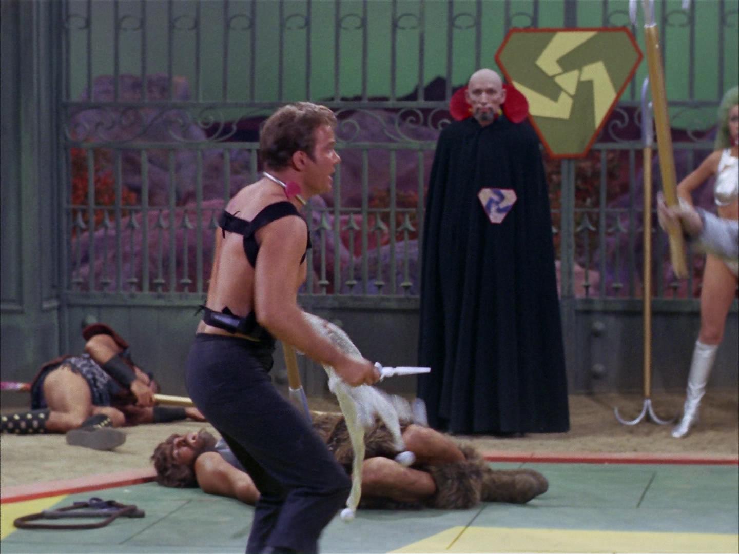 ariane179254_StarTrek_2x16_TheGamestersOfTriskelion_2982.jpg