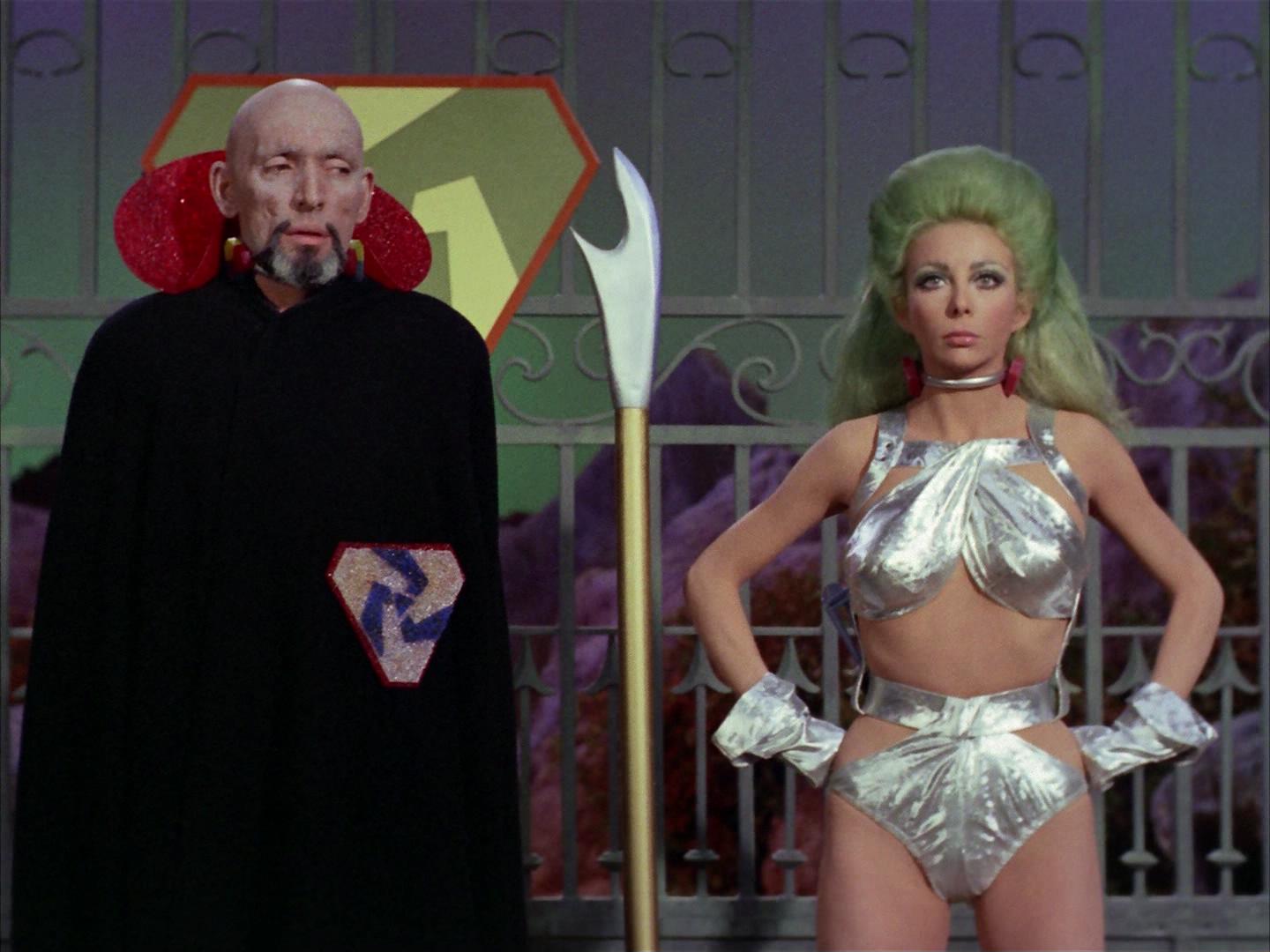 ariane179254_StarTrek_2x16_TheGamestersOfTriskelion_2990.jpg