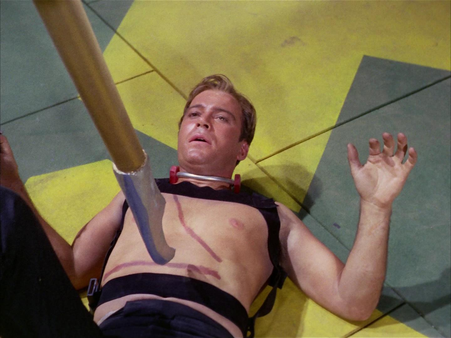 ariane179254_StarTrek_2x16_TheGamestersOfTriskelion_3034.jpg