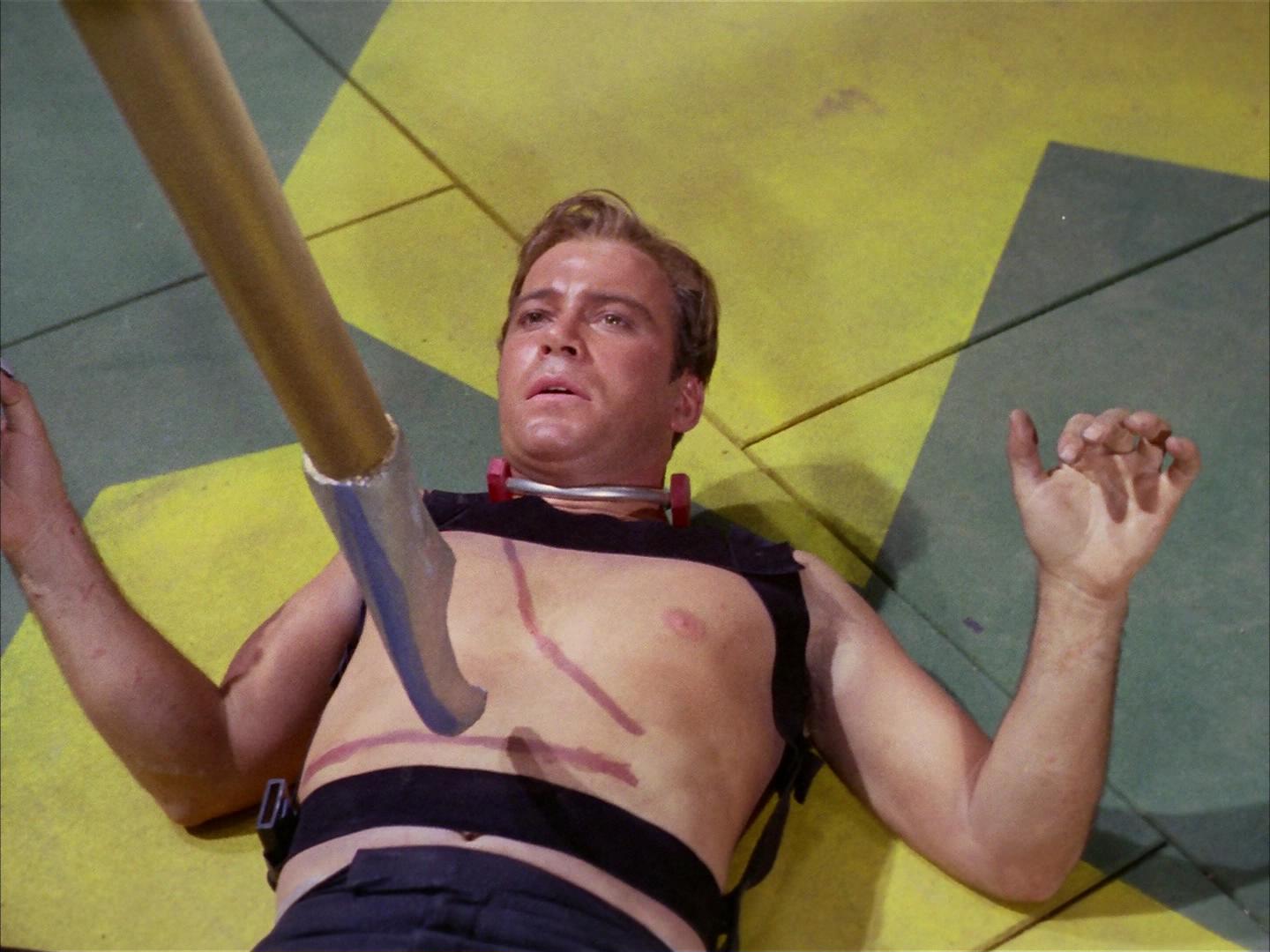 ariane179254_StarTrek_2x16_TheGamestersOfTriskelion_3038.jpg