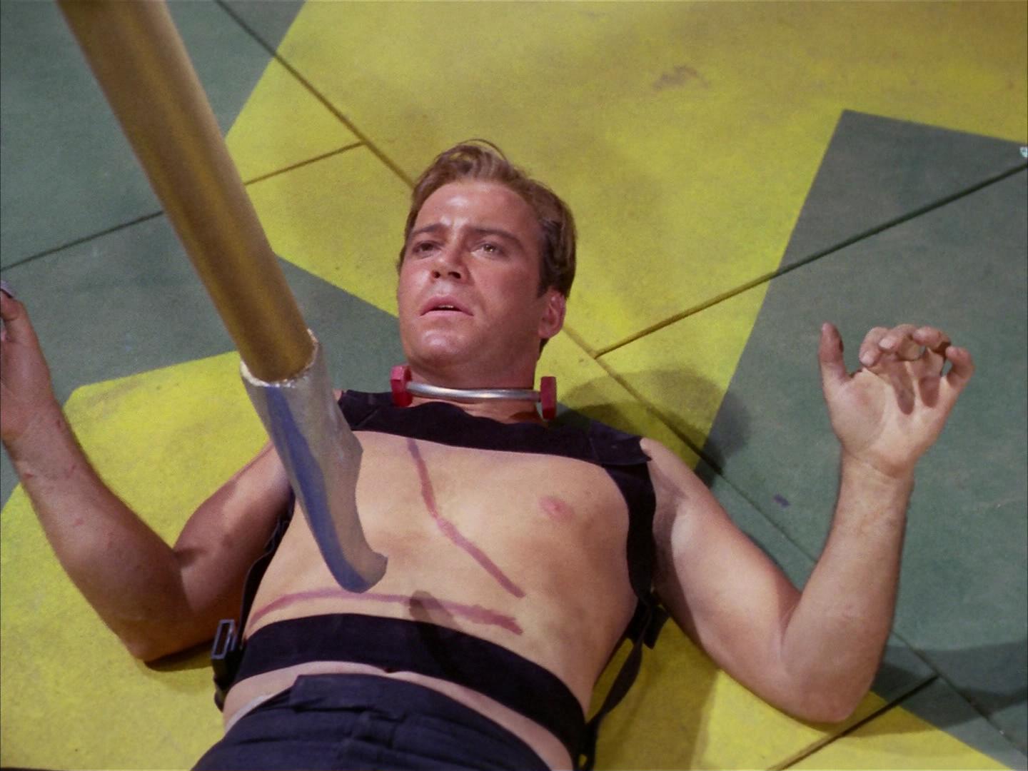 ariane179254_StarTrek_2x16_TheGamestersOfTriskelion_3039.jpg
