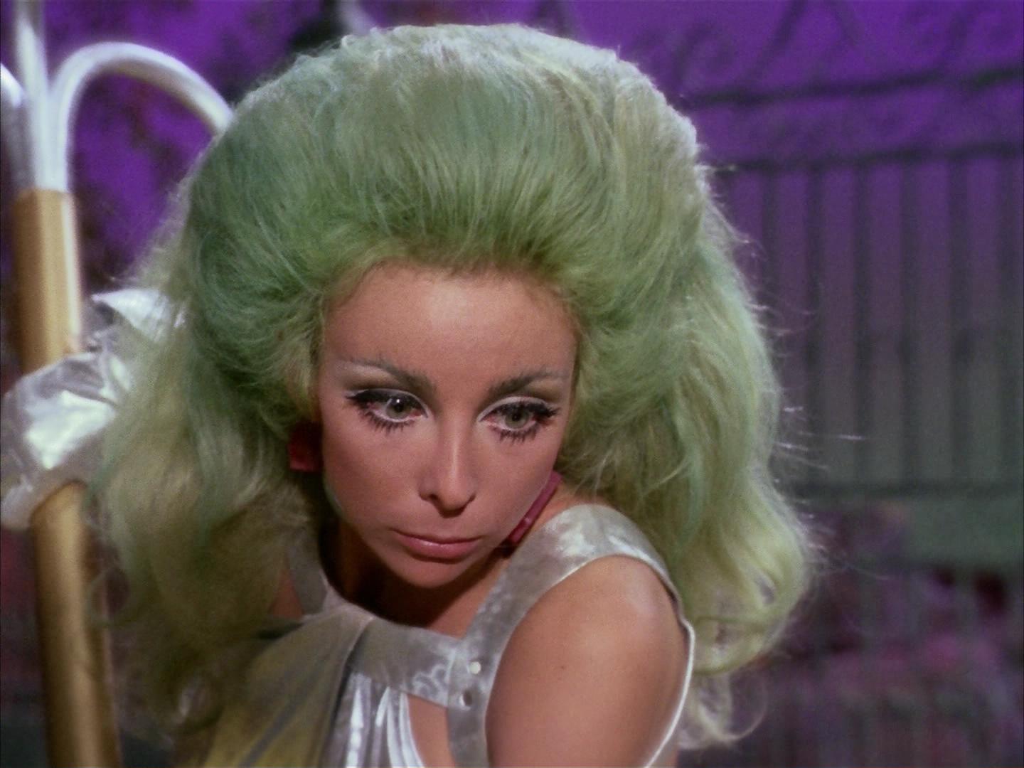 ariane179254_StarTrek_2x16_TheGamestersOfTriskelion_3040.jpg