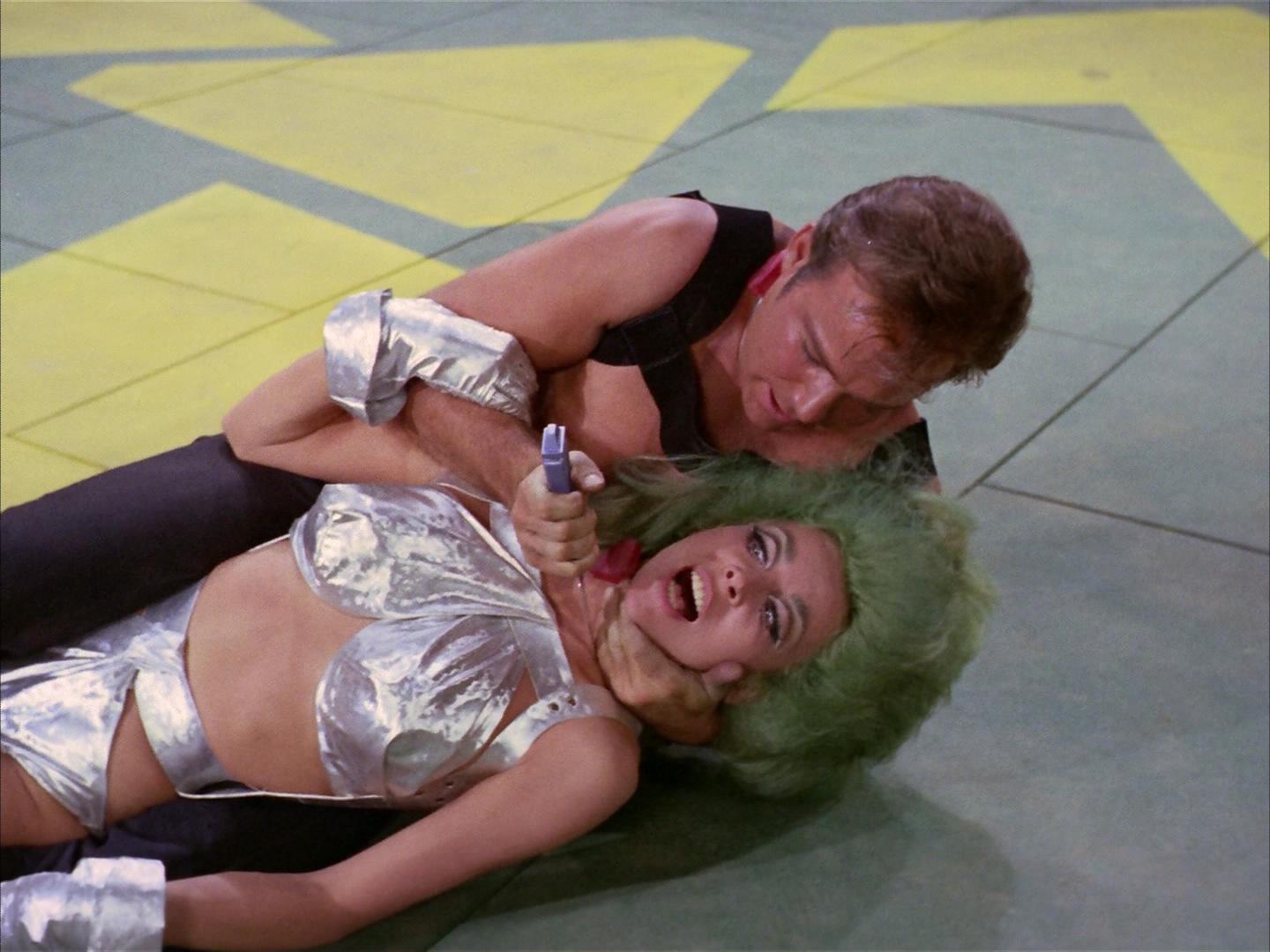 ariane179254_StarTrek_2x16_TheGamestersOfTriskelion_3053.jpg
