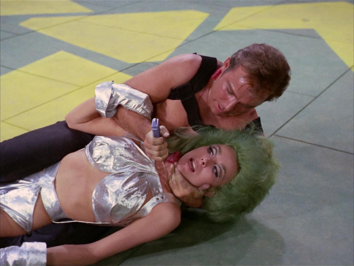 ariane179254_StarTrek_2x16_TheGamestersOfTriskelion_3054.jpg