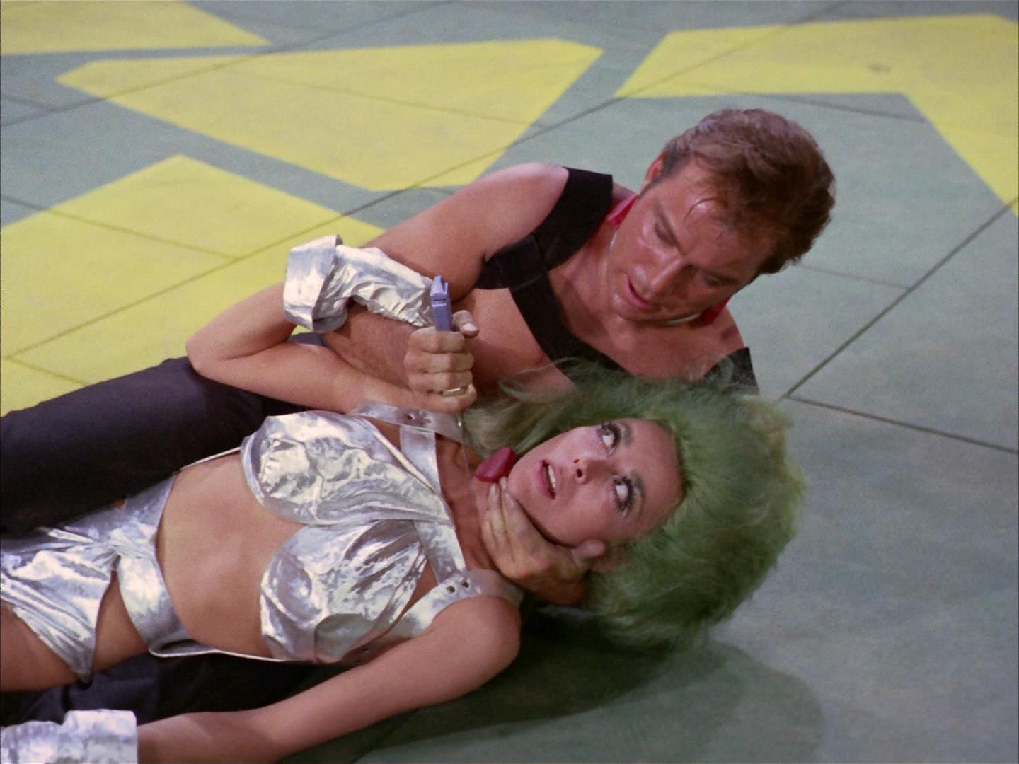 ariane179254_StarTrek_2x16_TheGamestersOfTriskelion_3057.jpg