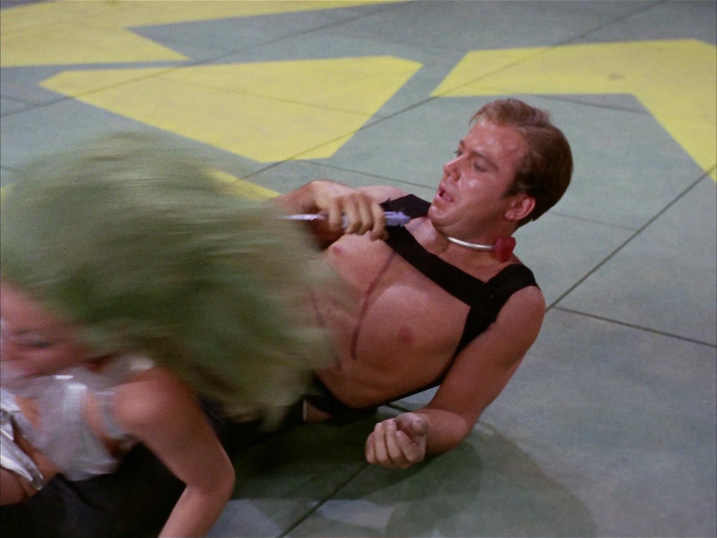 ariane179254_StarTrek_2x16_TheGamestersOfTriskelion_3062.jpg