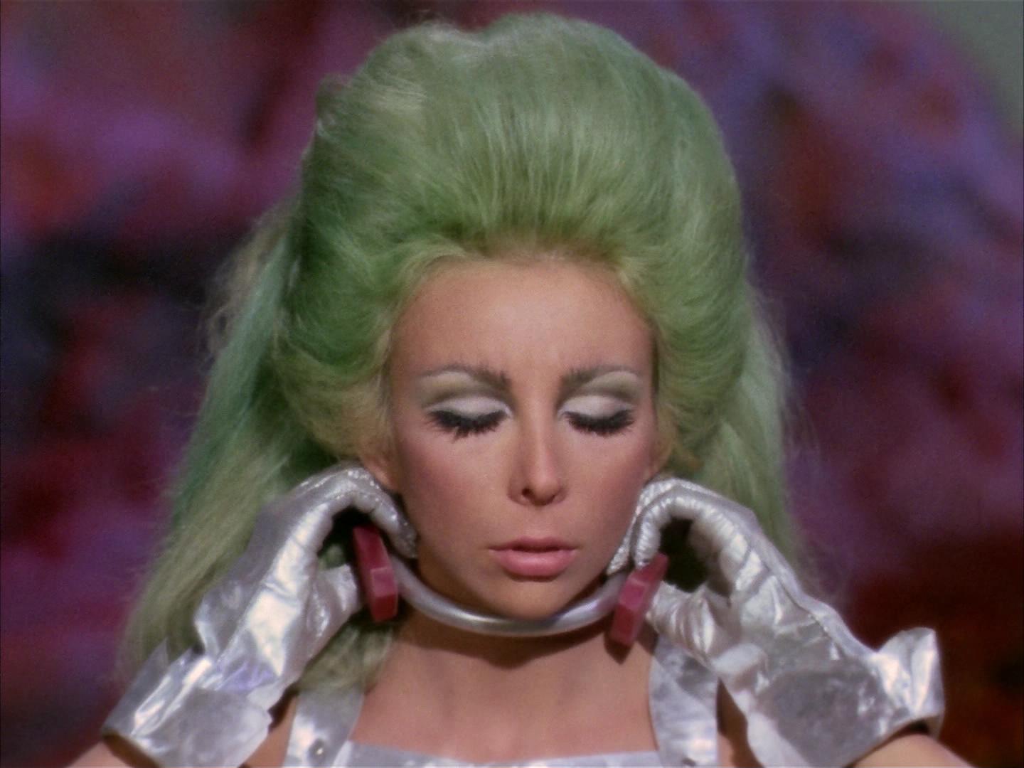 ariane179254_StarTrek_2x16_TheGamestersOfTriskelion_3082.jpg