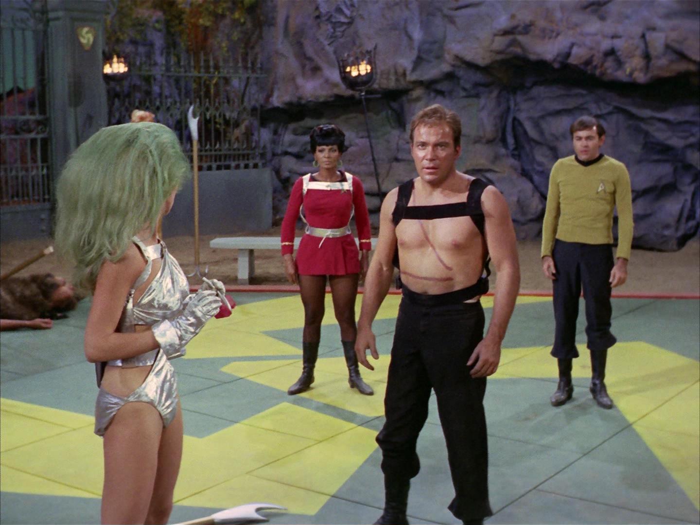 ariane179254_StarTrek_2x16_TheGamestersOfTriskelion_3094.jpg