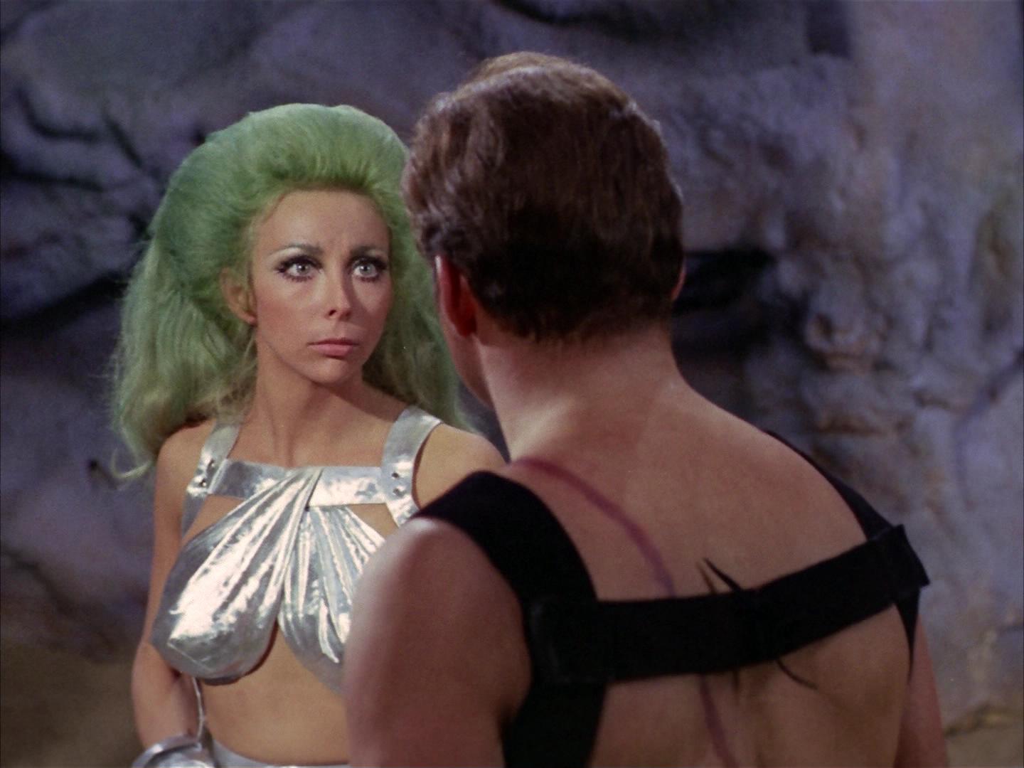 ariane179254_StarTrek_2x16_TheGamestersOfTriskelion_3159.jpg
