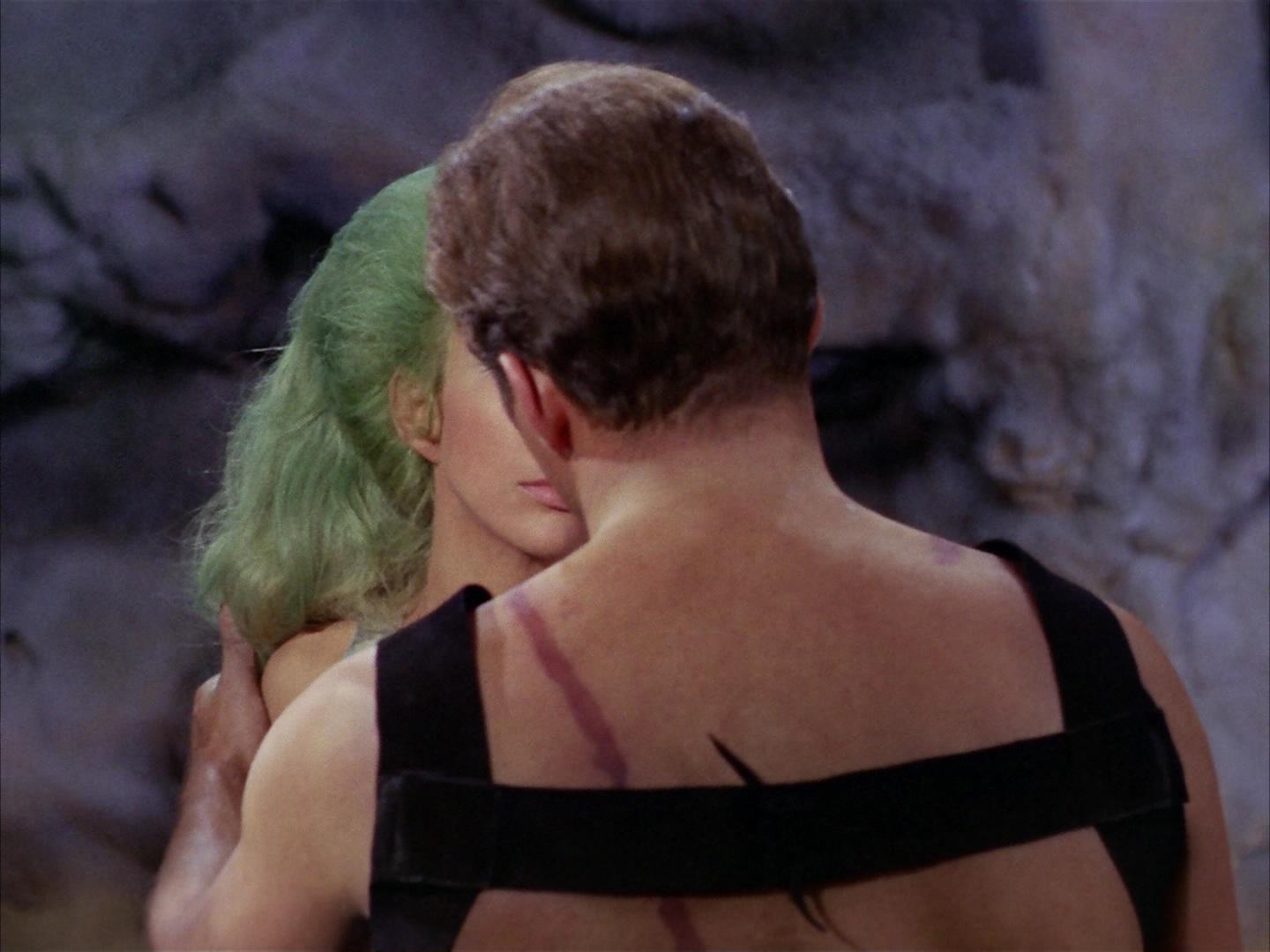ariane179254_StarTrek_2x16_TheGamestersOfTriskelion_3161.jpg