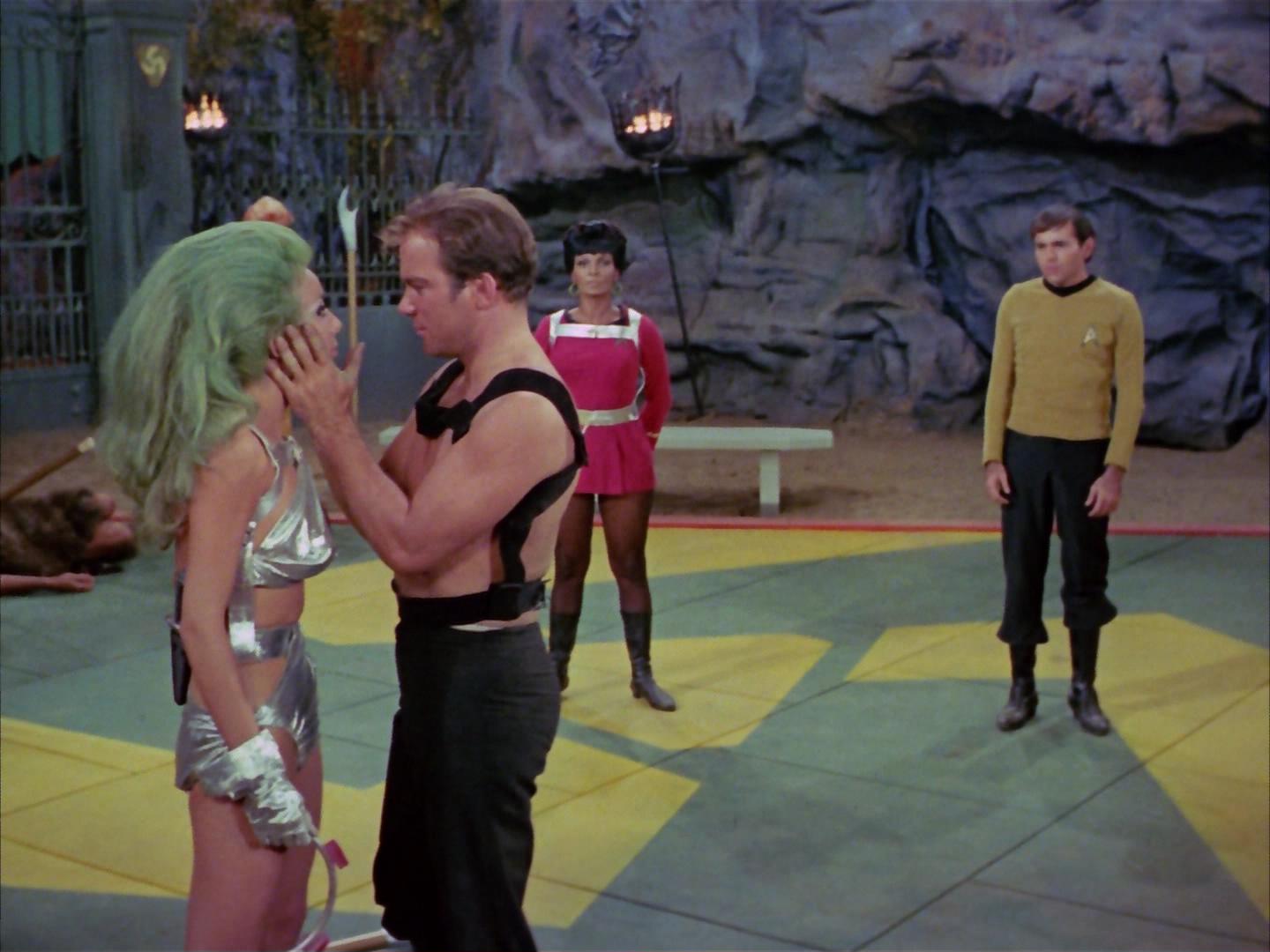 ariane179254_StarTrek_2x16_TheGamestersOfTriskelion_3169.jpg
