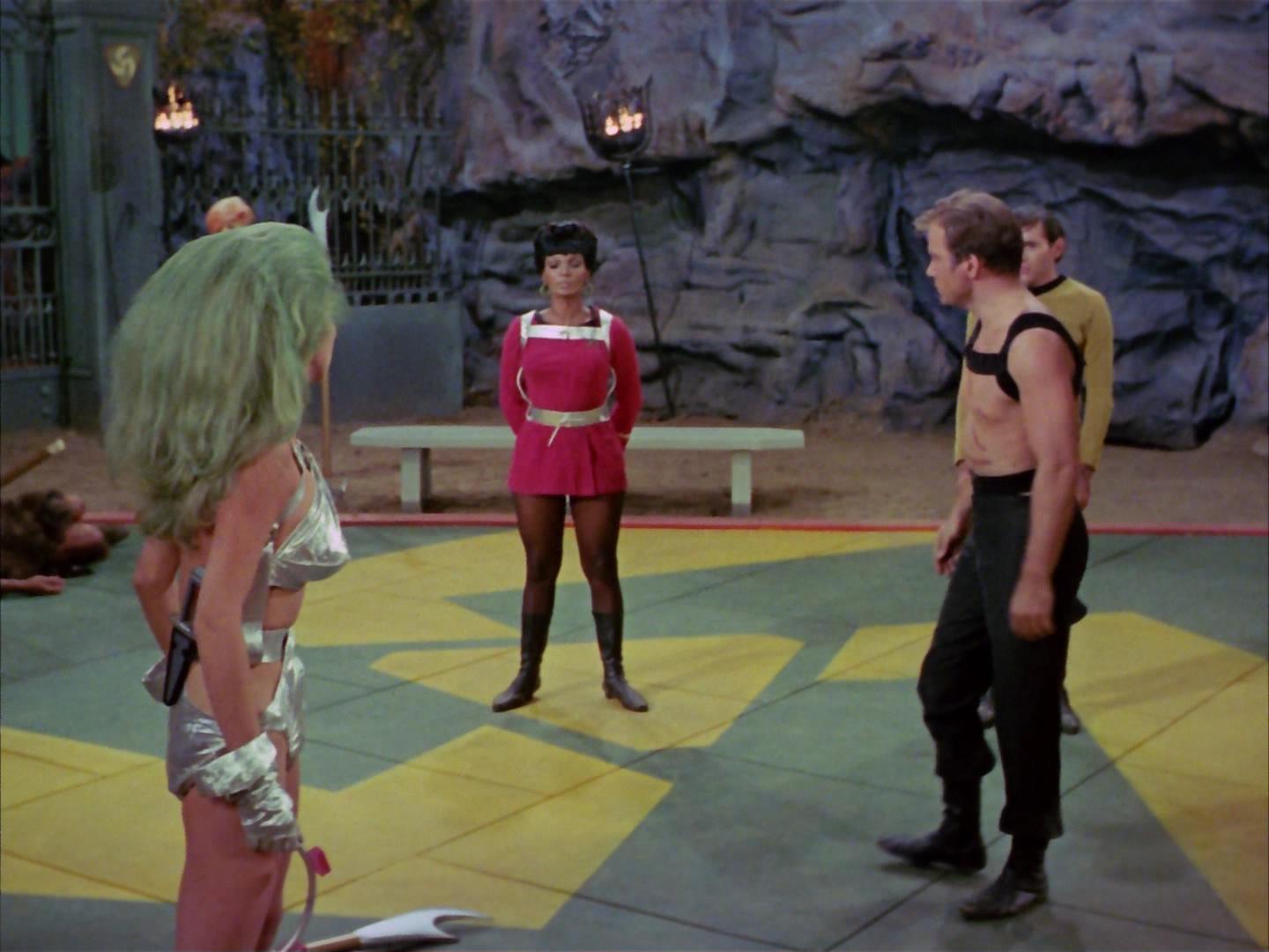 ariane179254_StarTrek_2x16_TheGamestersOfTriskelion_3175.jpg