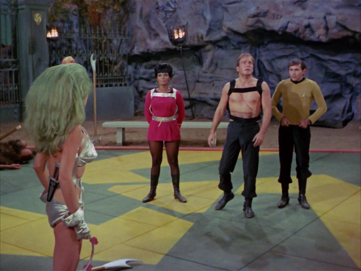 ariane179254_StarTrek_2x16_TheGamestersOfTriskelion_3179.jpg