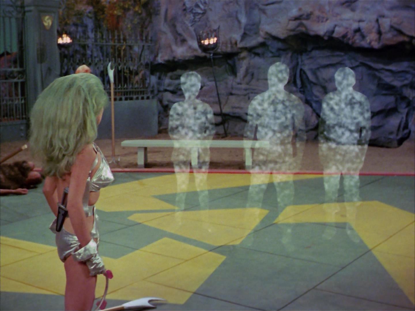 ariane179254_StarTrek_2x16_TheGamestersOfTriskelion_3195.jpg