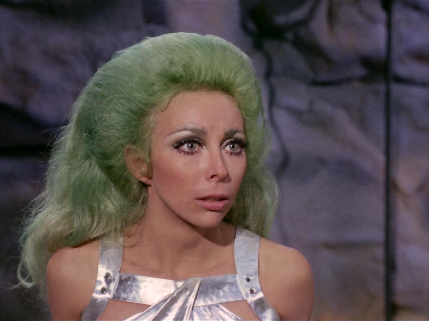 ariane179254_StarTrek_2x16_TheGamestersOfTriskelion_3198.jpg