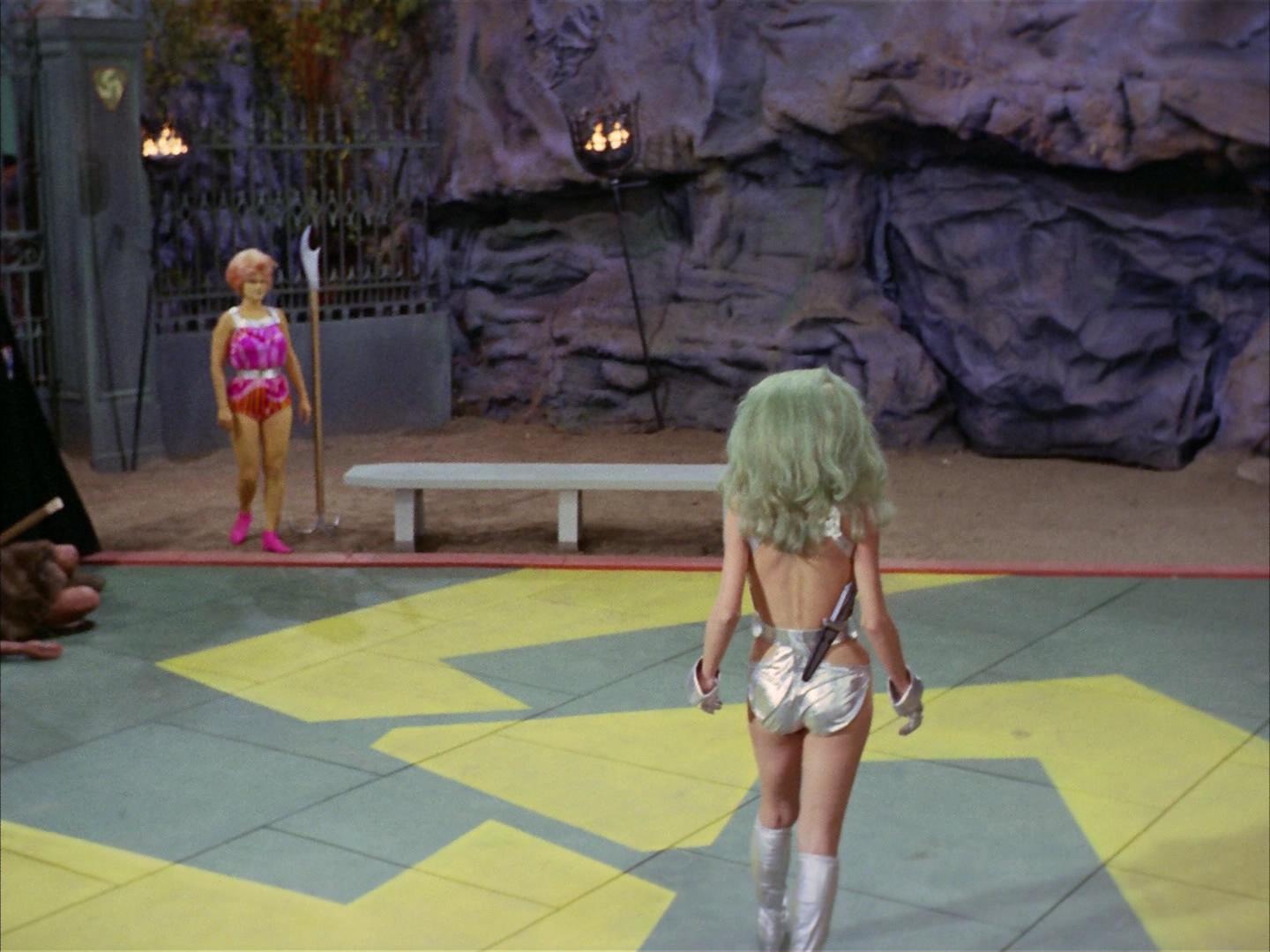ariane179254_StarTrek_2x16_TheGamestersOfTriskelion_3204.jpg