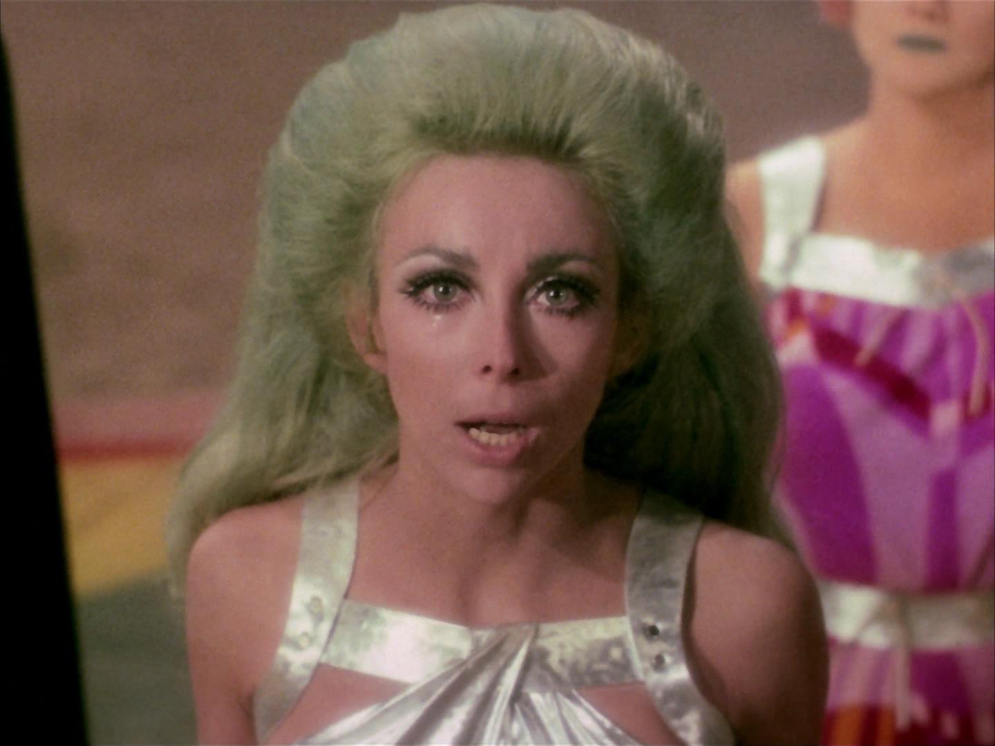 ariane179254_StarTrek_2x16_TheGamestersOfTriskelion_3215.jpg