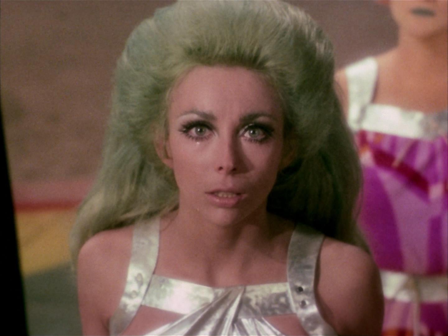 ariane179254_StarTrek_2x16_TheGamestersOfTriskelion_3217.jpg