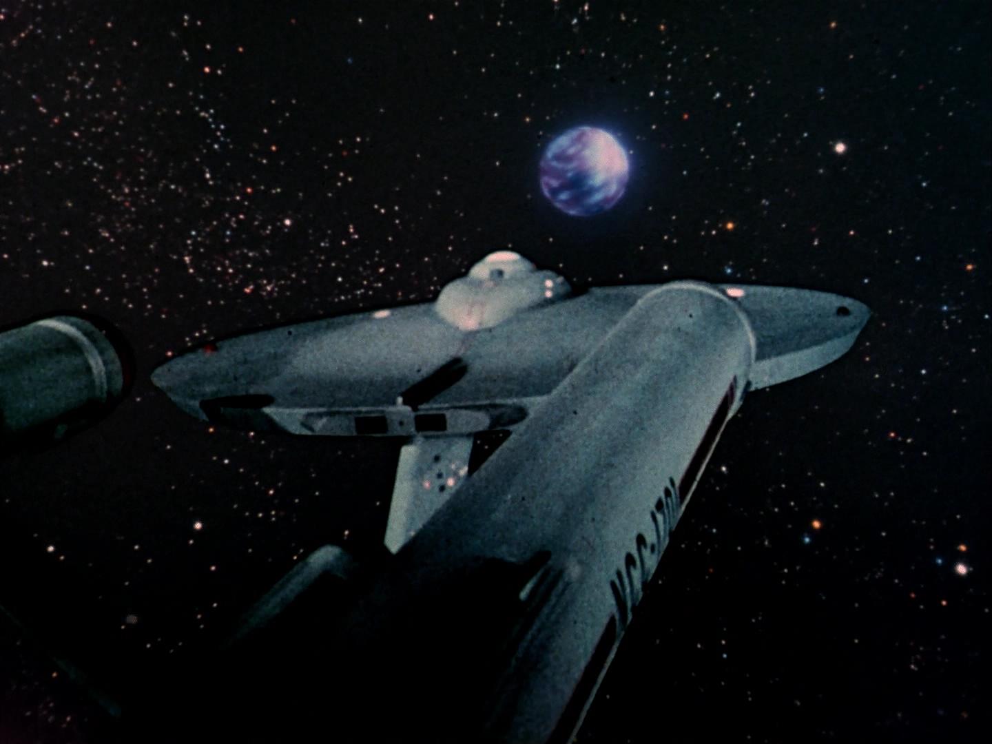ariane179254_StarTrek_2x17_APieceOfTheAction_0004.jpg