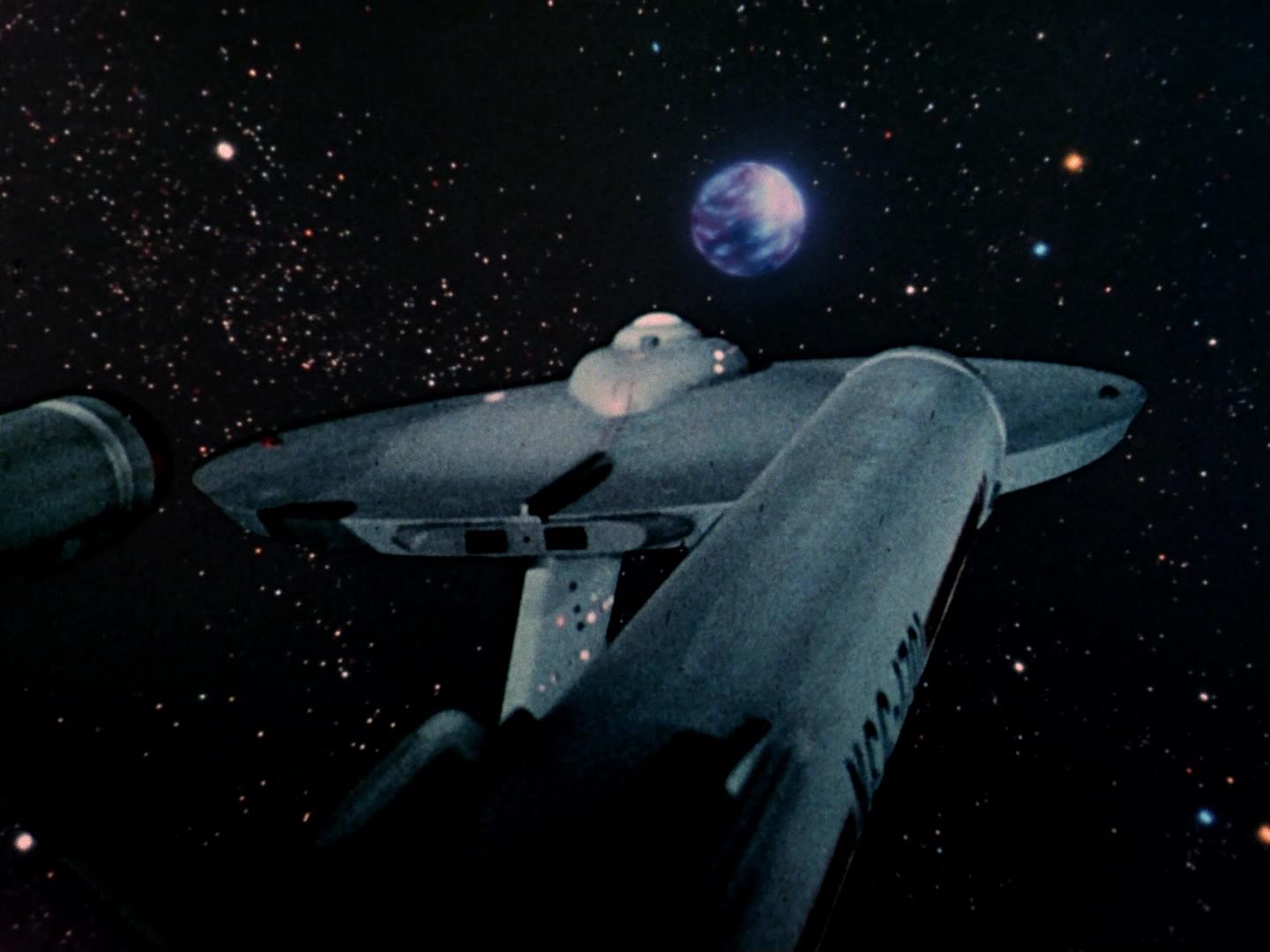 ariane179254_StarTrek_2x17_APieceOfTheAction_0007.jpg