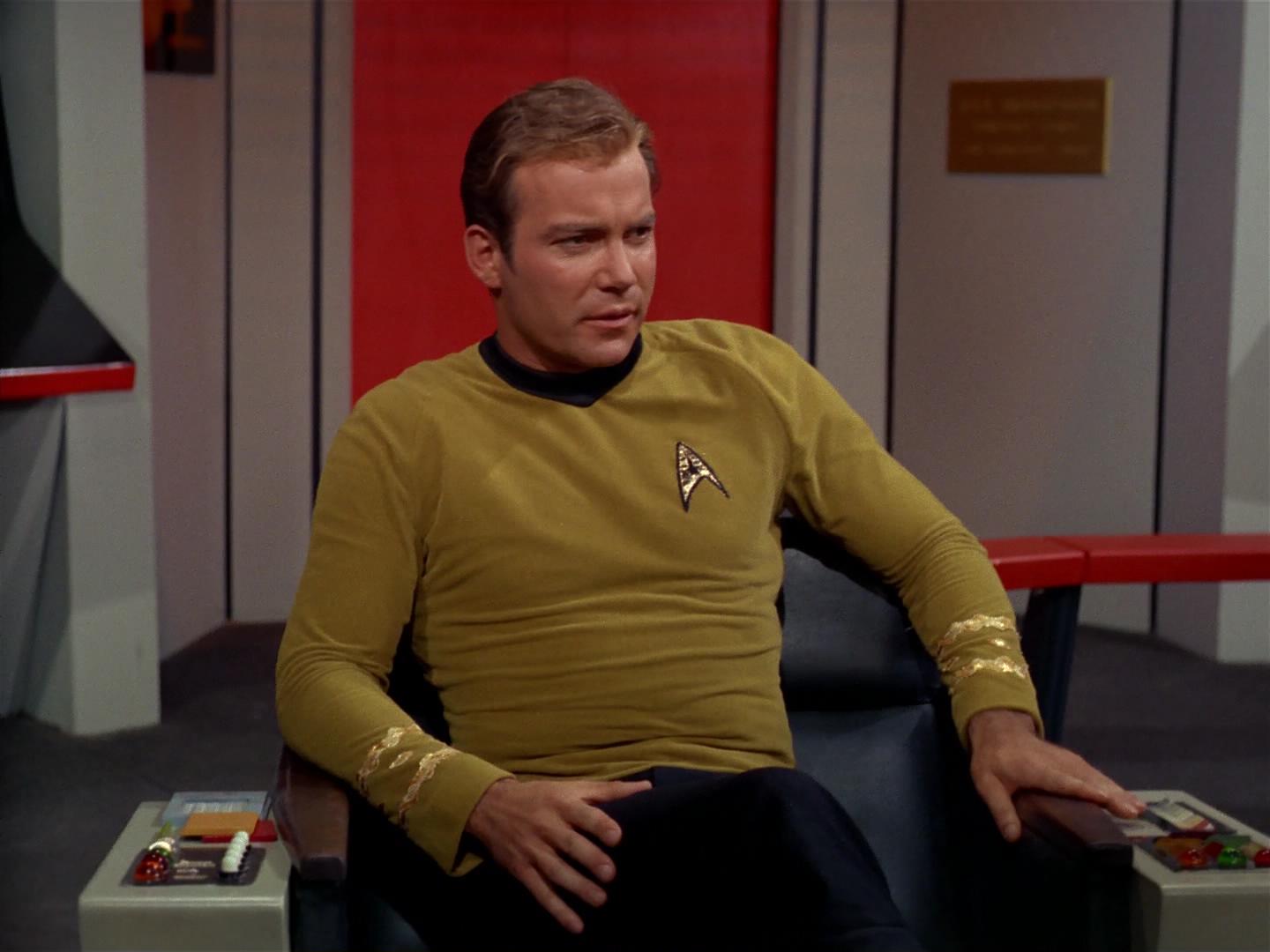 ariane179254_StarTrek_2x17_APieceOfTheAction_0039.jpg