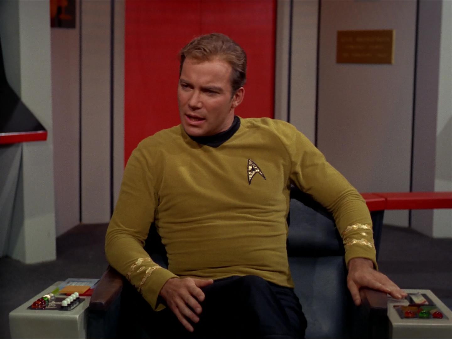 ariane179254_StarTrek_2x17_APieceOfTheAction_0041.jpg
