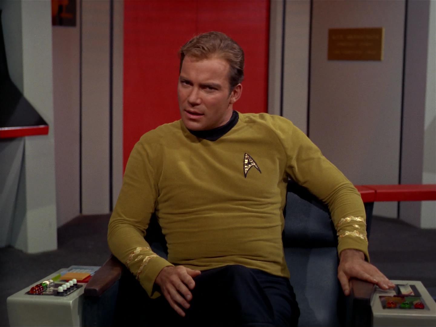 ariane179254_StarTrek_2x17_APieceOfTheAction_0044.jpg