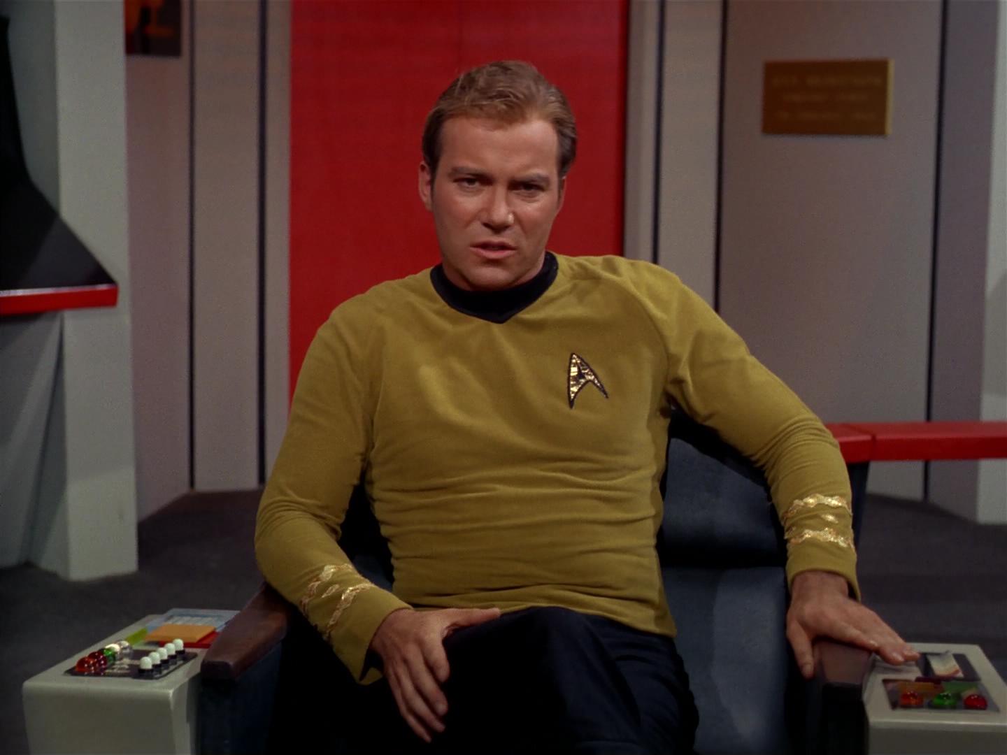 ariane179254_StarTrek_2x17_APieceOfTheAction_0047.jpg