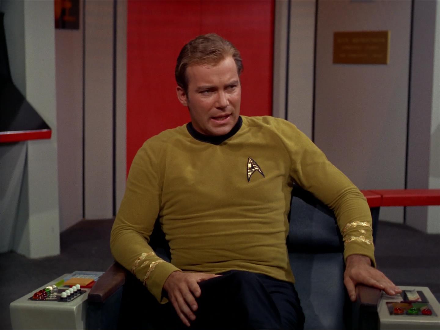 ariane179254_StarTrek_2x17_APieceOfTheAction_0053.jpg