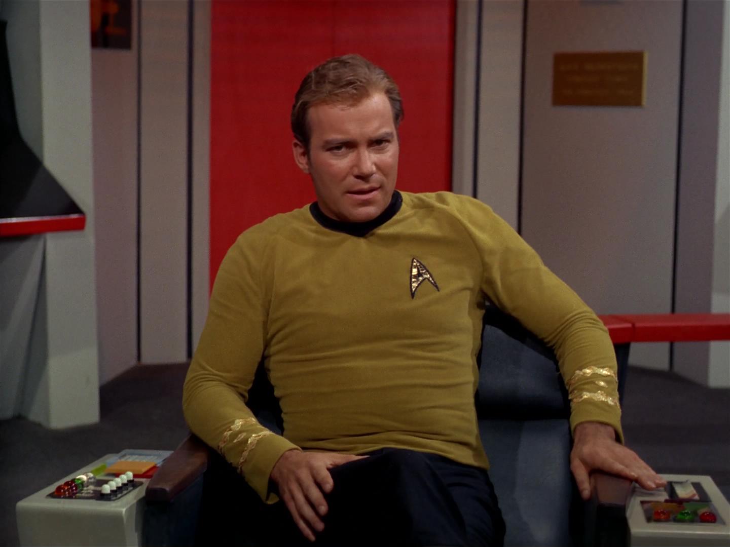 ariane179254_StarTrek_2x17_APieceOfTheAction_0054.jpg