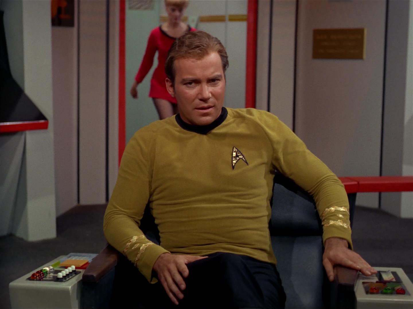 ariane179254_StarTrek_2x17_APieceOfTheAction_0055.jpg