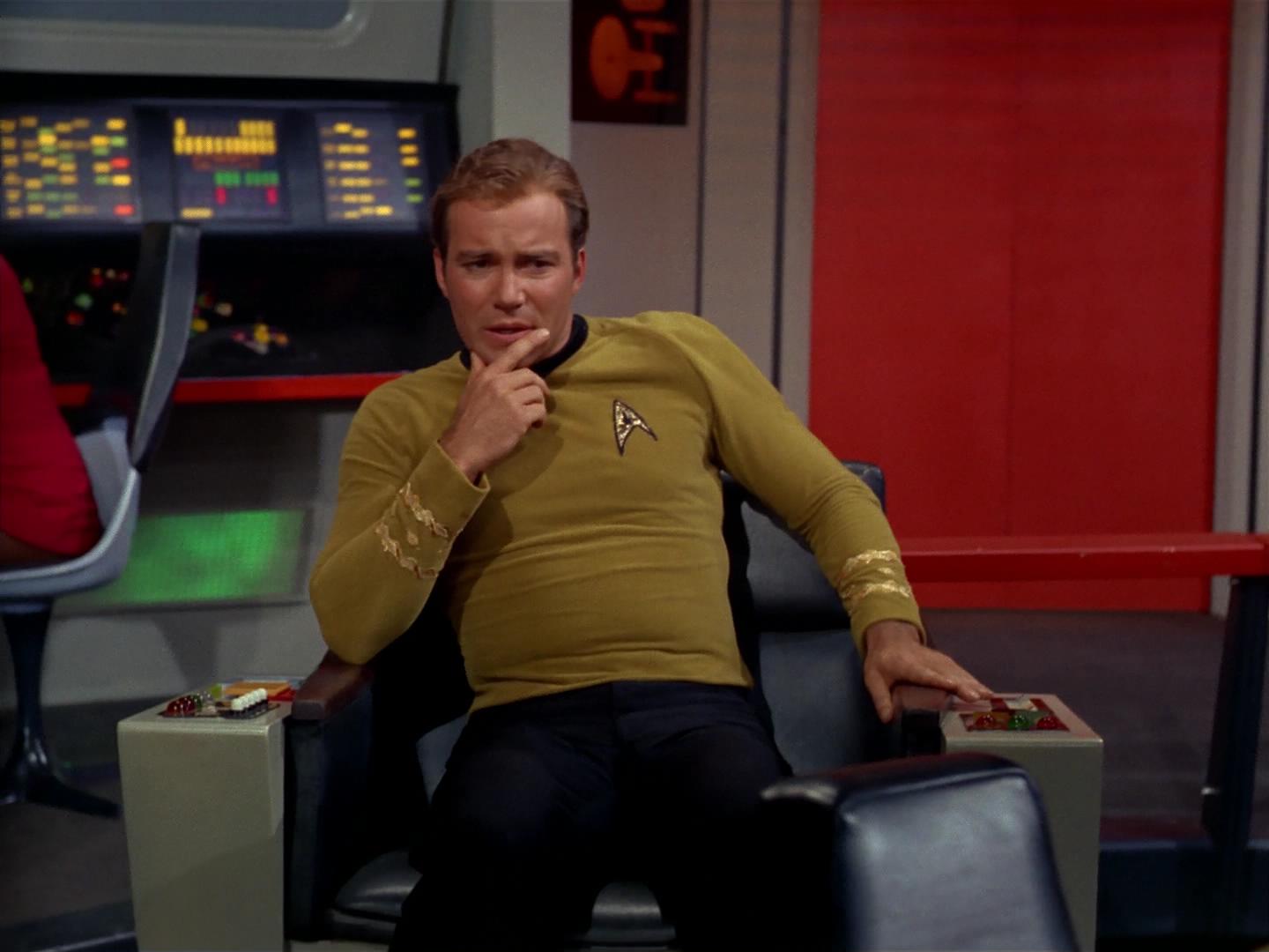 ariane179254_StarTrek_2x17_APieceOfTheAction_0062.jpg
