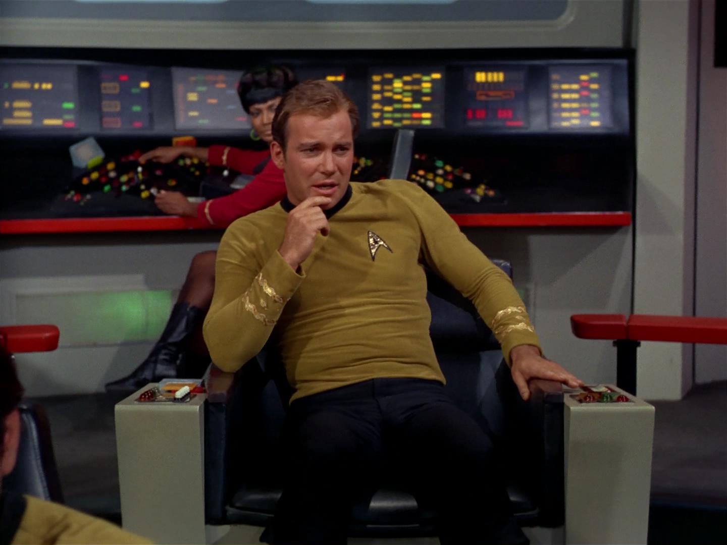 ariane179254_StarTrek_2x17_APieceOfTheAction_0066.jpg