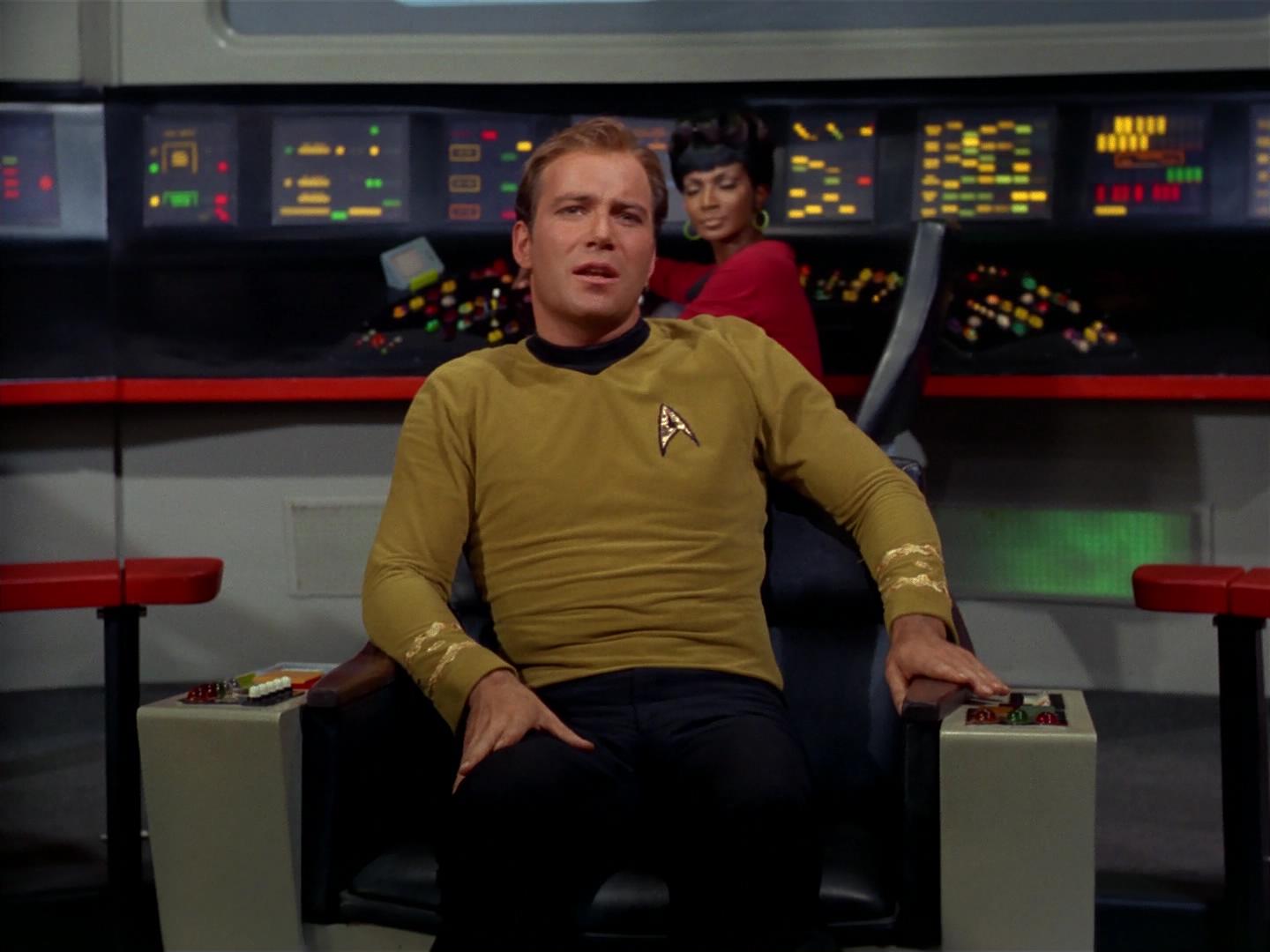ariane179254_StarTrek_2x17_APieceOfTheAction_0071.jpg