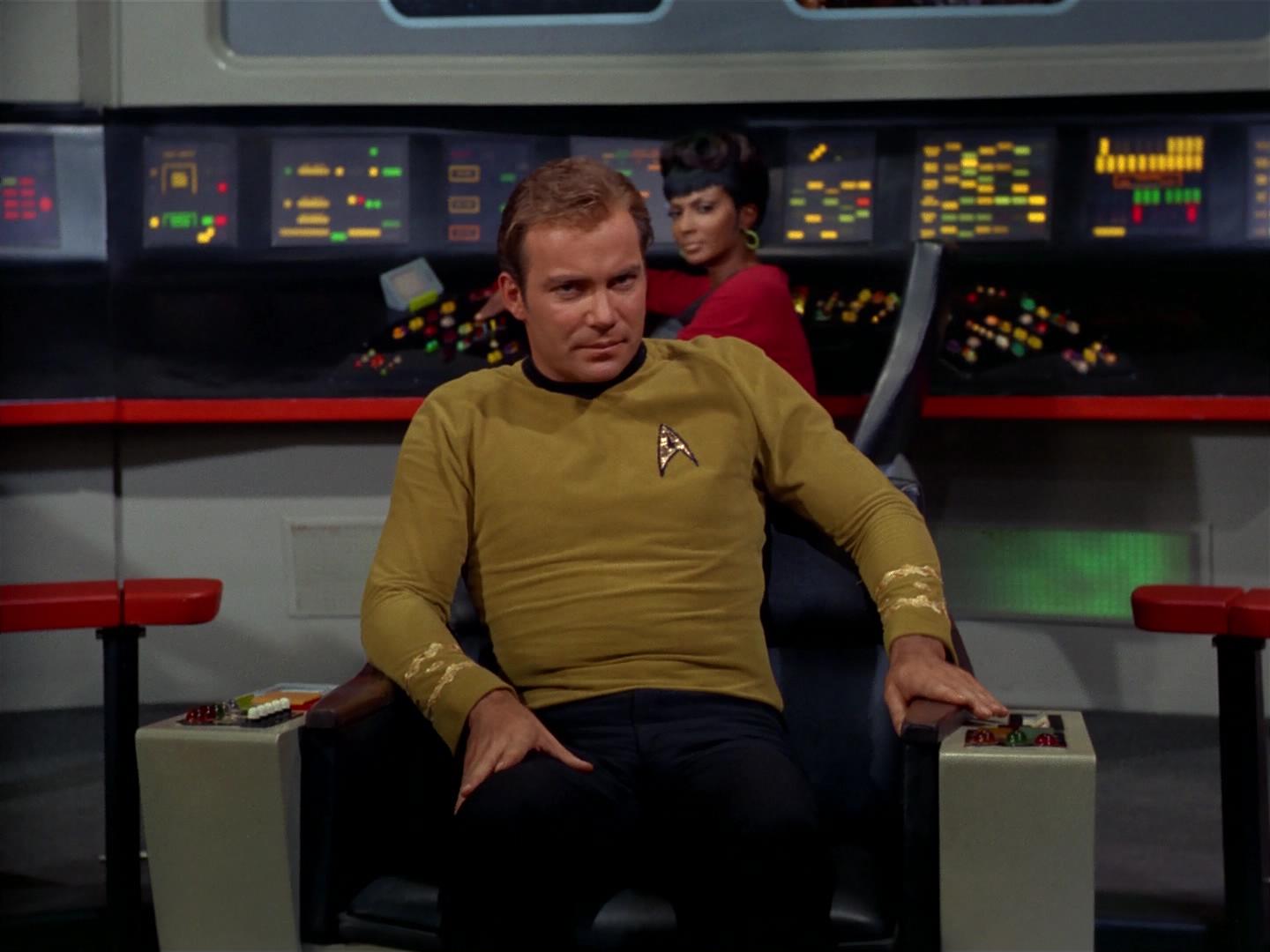 ariane179254_StarTrek_2x17_APieceOfTheAction_0076.jpg
