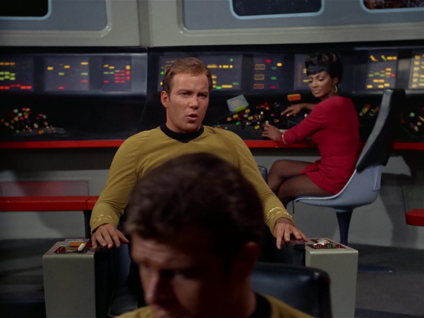 ariane179254_StarTrek_2x17_APieceOfTheAction_0083.jpg