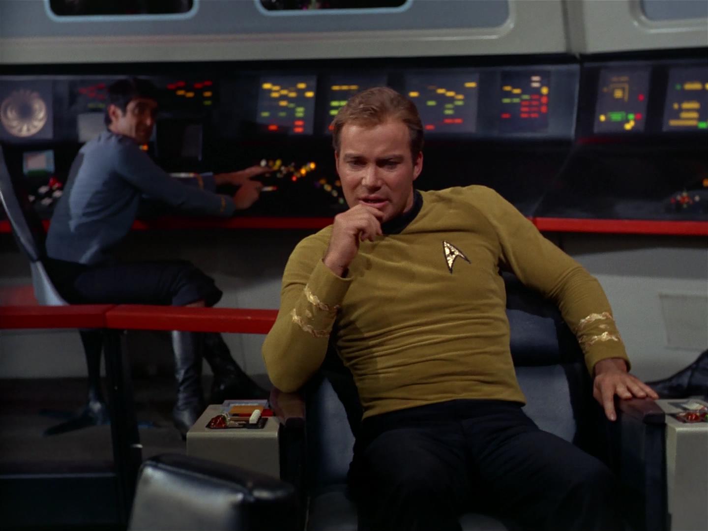 ariane179254_StarTrek_2x17_APieceOfTheAction_0088.jpg