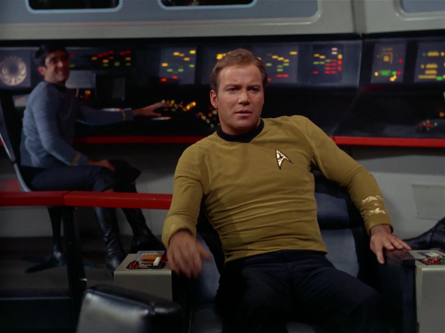 ariane179254_StarTrek_2x17_APieceOfTheAction_0090.jpg