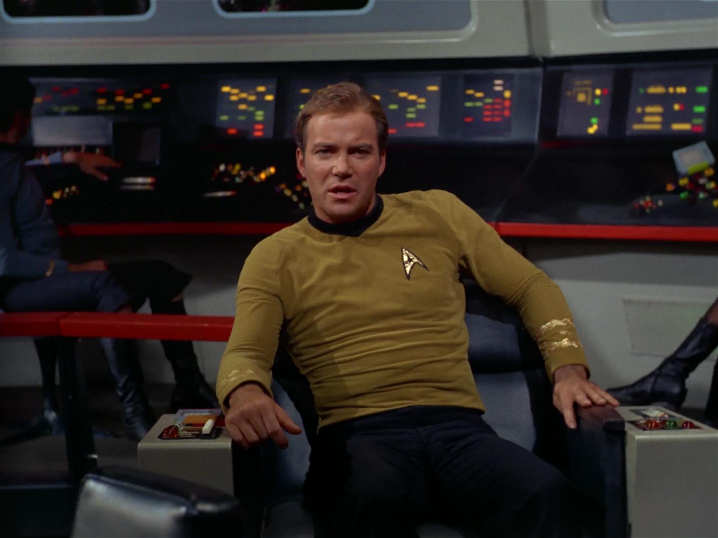 ariane179254_StarTrek_2x17_APieceOfTheAction_0093.jpg