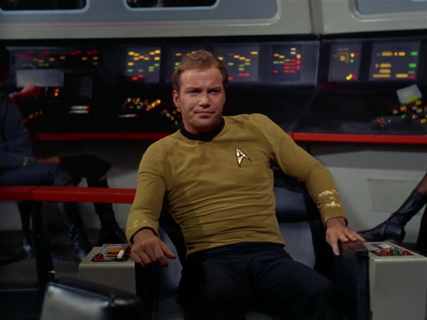 ariane179254_StarTrek_2x17_APieceOfTheAction_0094.jpg