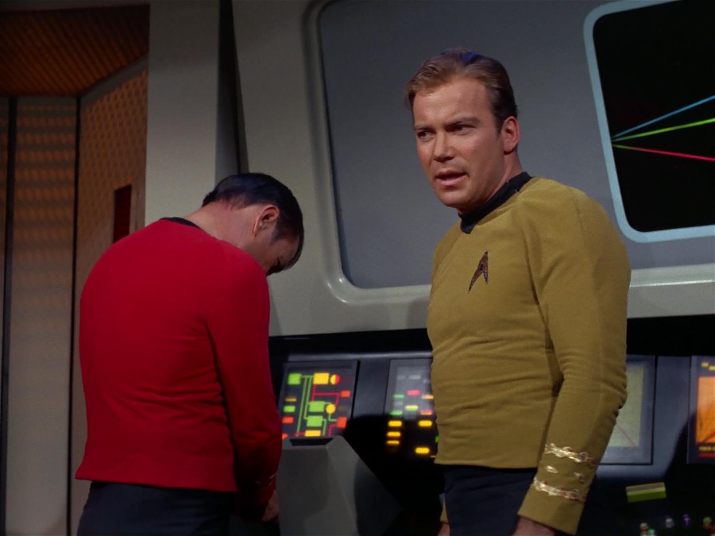 ariane179254_StarTrek_2x17_APieceOfTheAction_0114.jpg