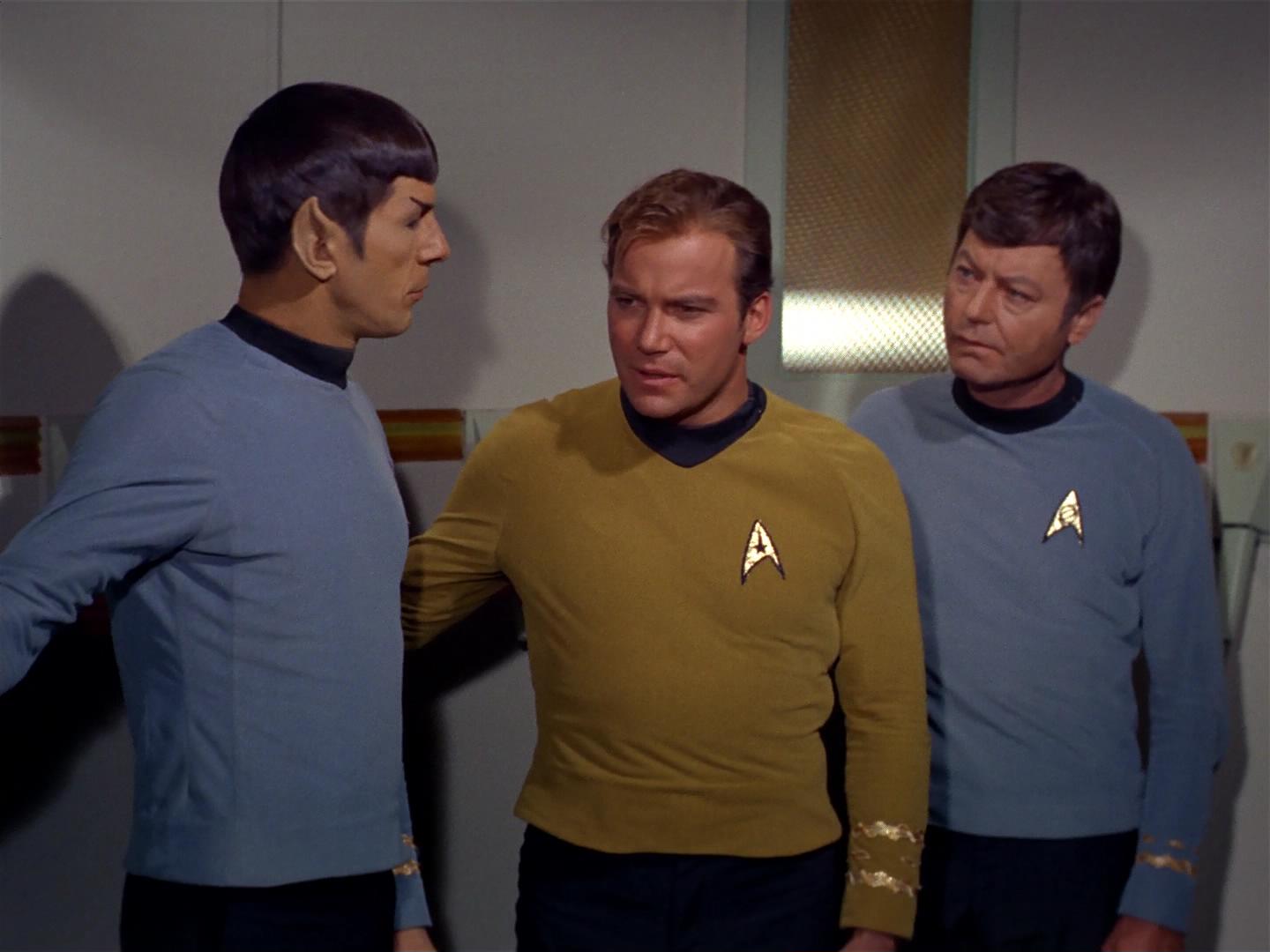 ariane179254_StarTrek_2x17_APieceOfTheAction_0132.jpg