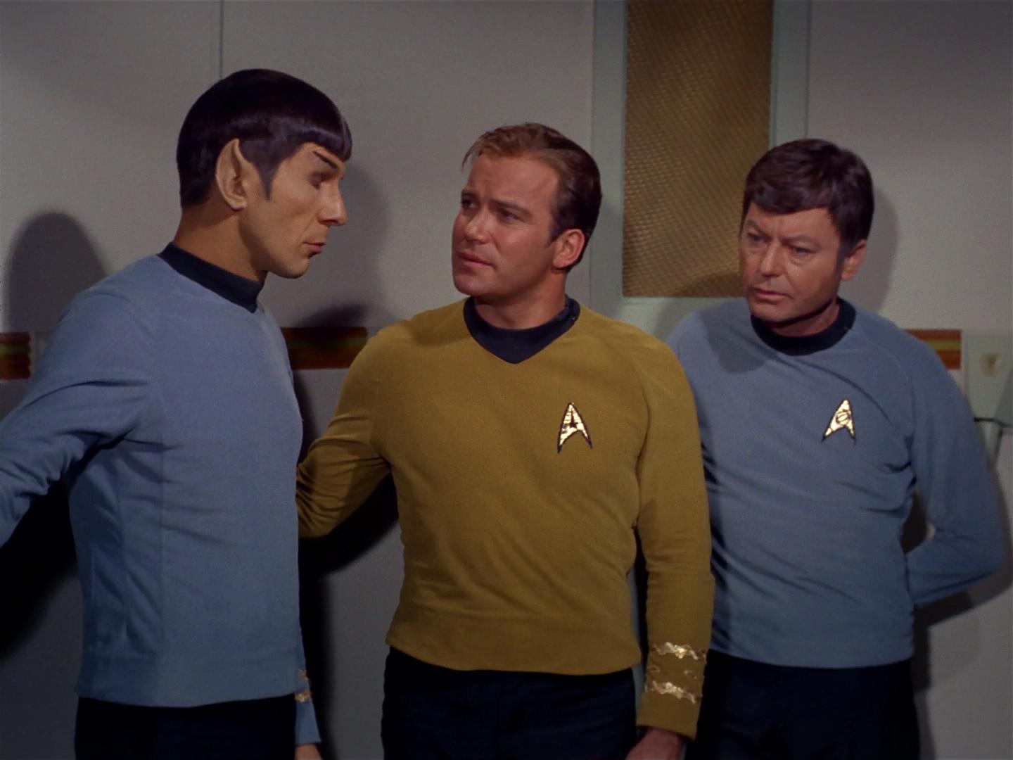 ariane179254_StarTrek_2x17_APieceOfTheAction_0142.jpg