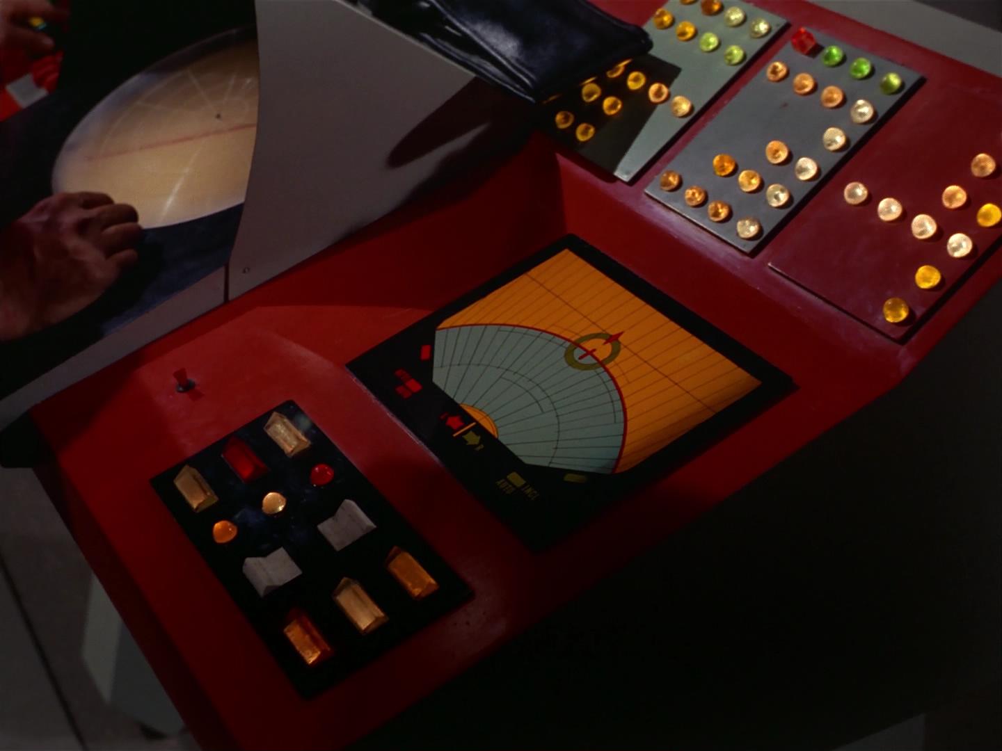 ariane179254_StarTrek_2x17_APieceOfTheAction_0151.jpg